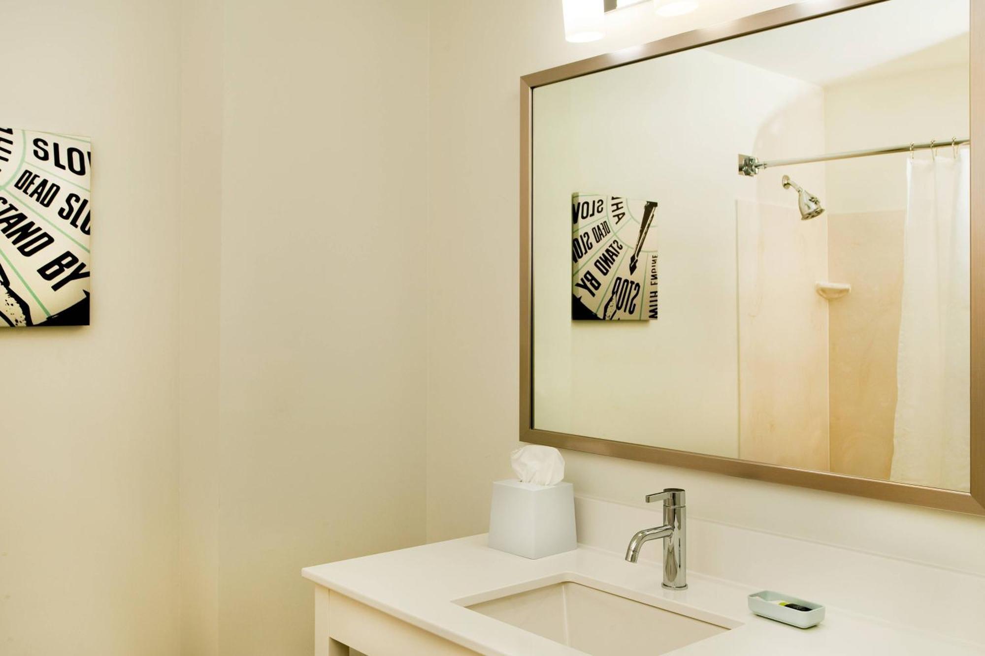 Four Points By Sheraton Louisville Airport Εξωτερικό φωτογραφία