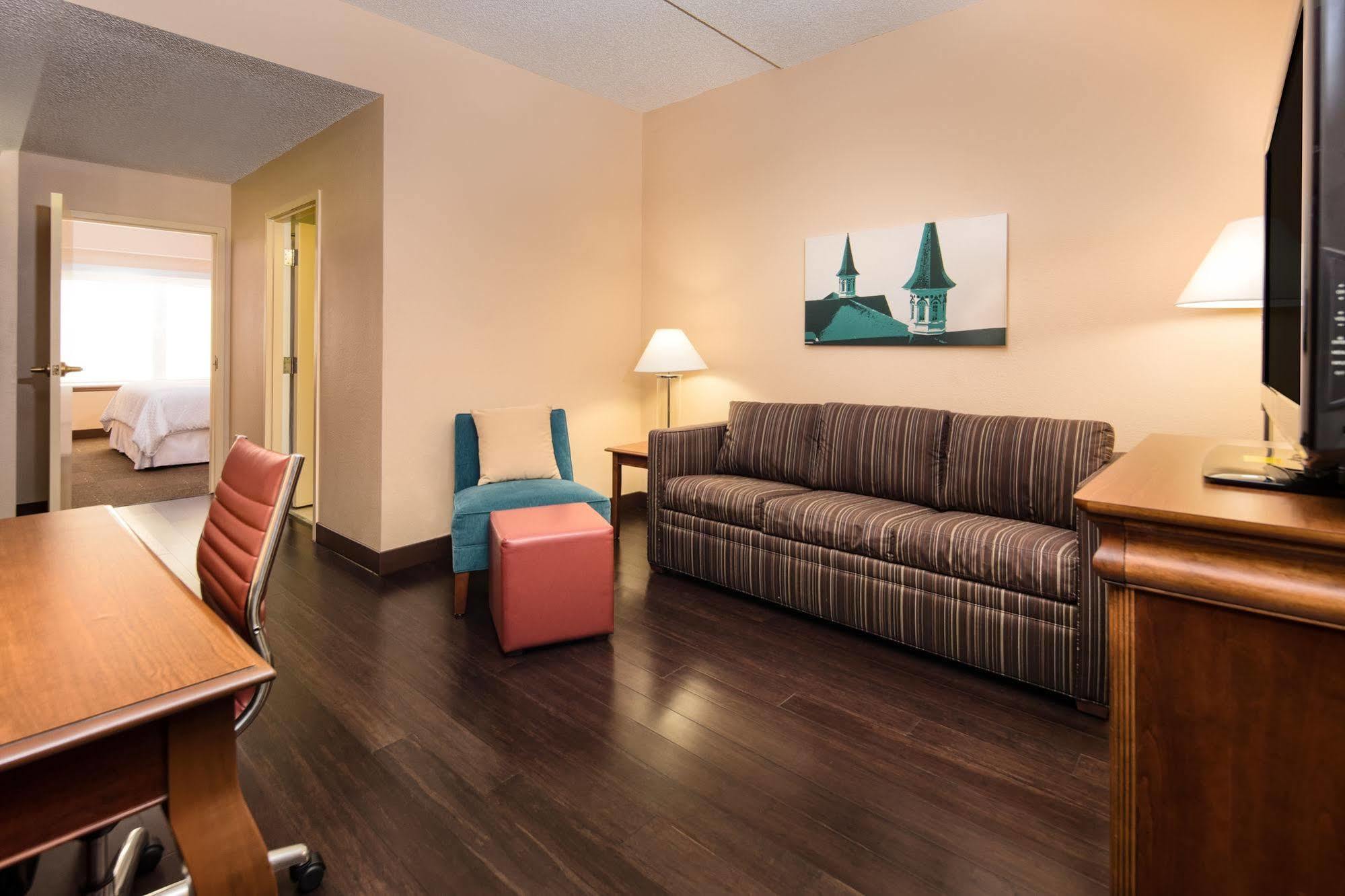 Four Points By Sheraton Louisville Airport Εξωτερικό φωτογραφία