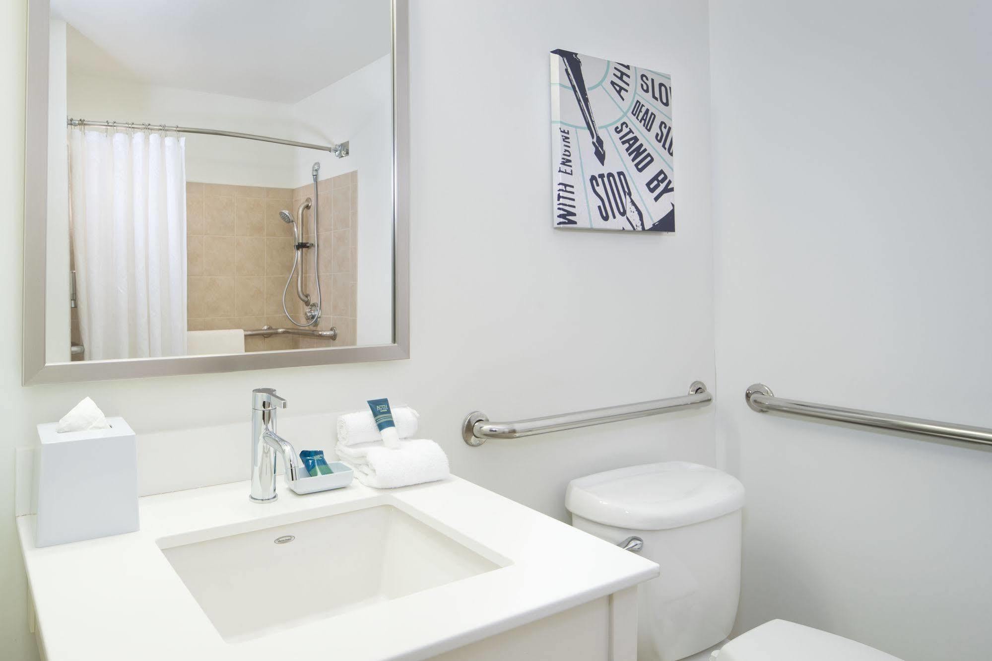 Four Points By Sheraton Louisville Airport Εξωτερικό φωτογραφία