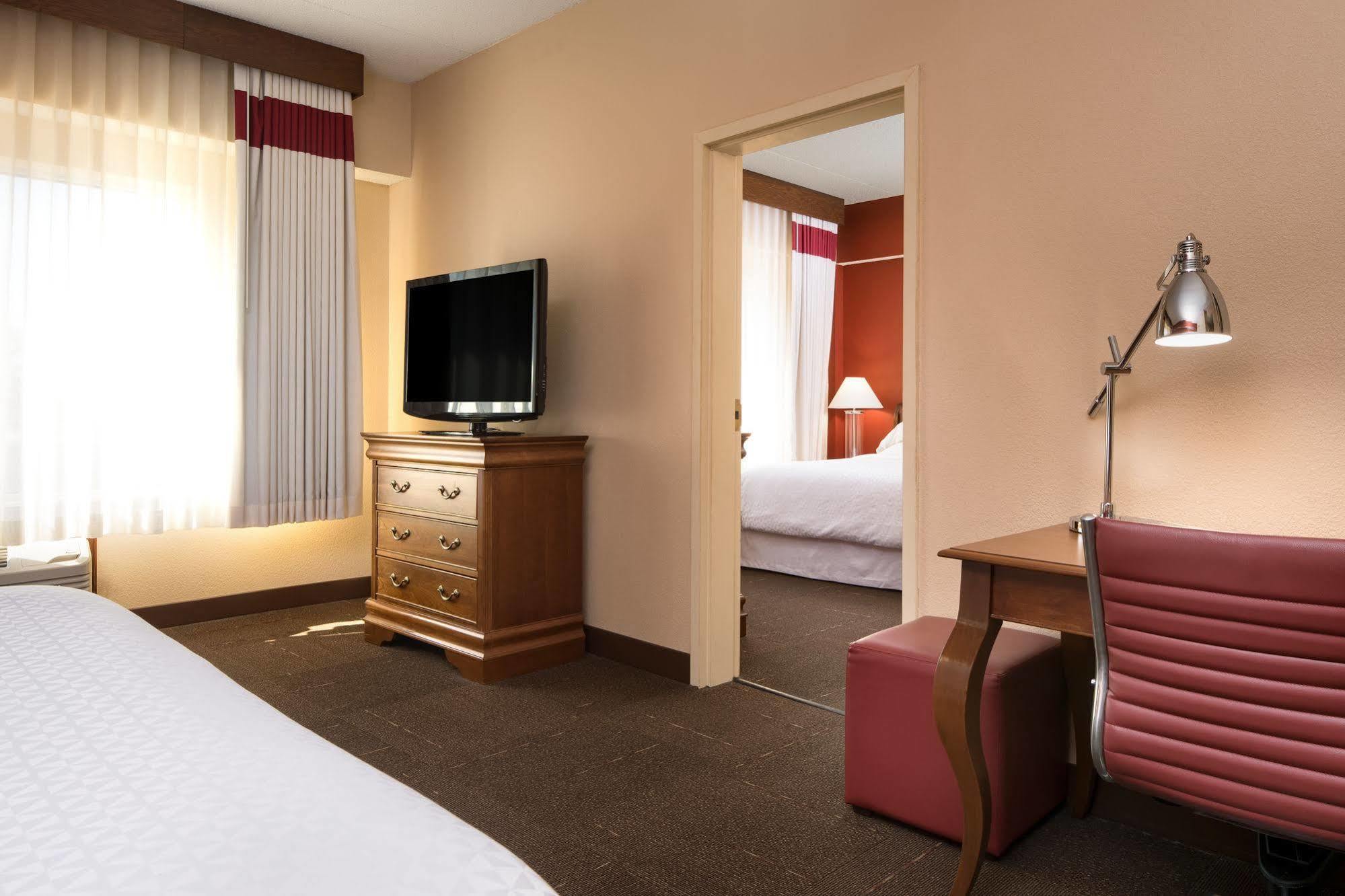 Four Points By Sheraton Louisville Airport Εξωτερικό φωτογραφία