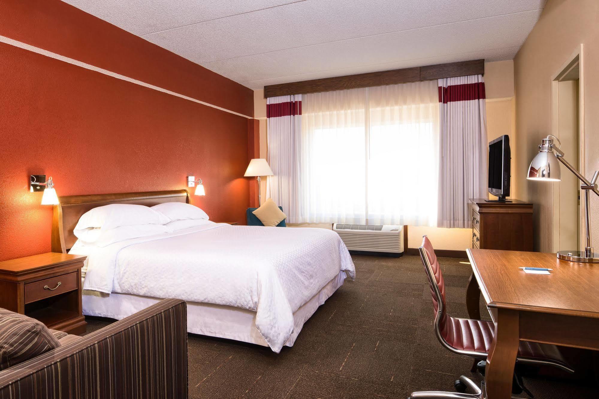Four Points By Sheraton Louisville Airport Εξωτερικό φωτογραφία